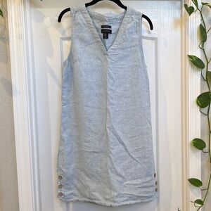 Light Gray Sleeveless Dress/Top with Button Accents